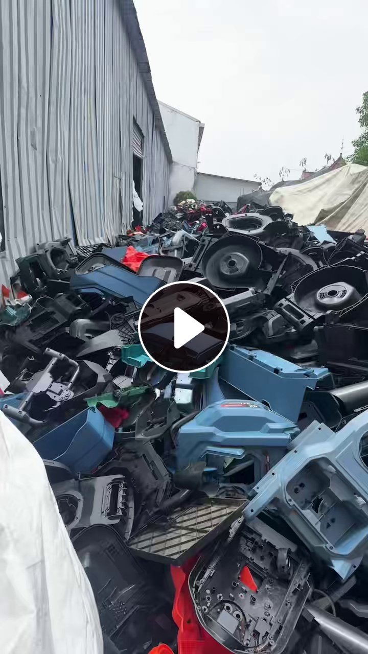 出售PPABS尼龙等混合废料，电动车工具厂下来的，打包不打包都行，现货100吨左右