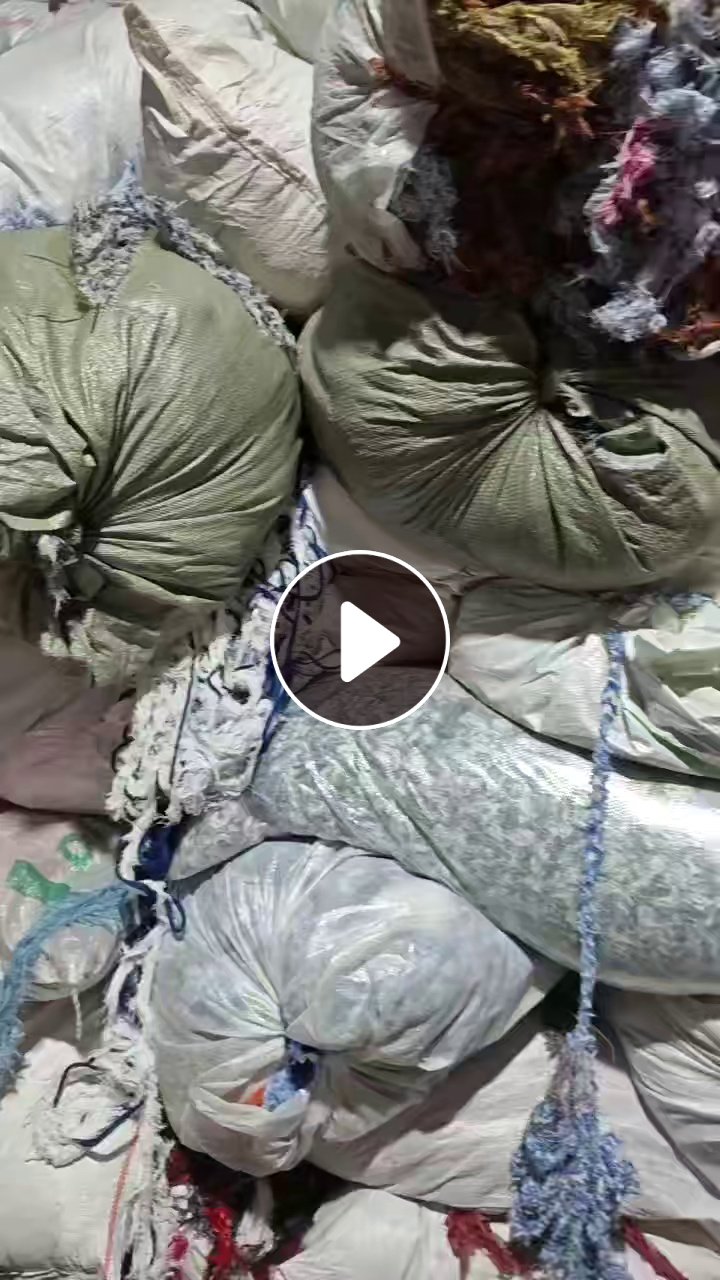 长期出售纯棉布边纱，杂色本白漂白都有，杂色现货30吨左右，货在江苏南通
