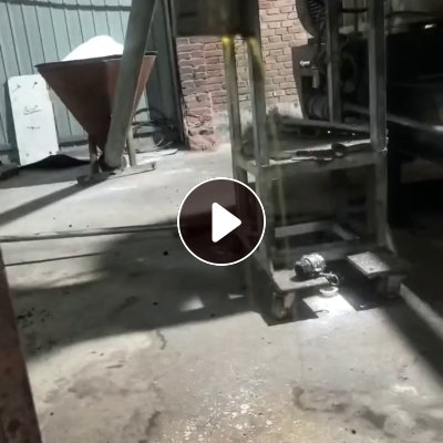 出售塑料油，海缆皮材质做颗粒出来的油，现货十来吨