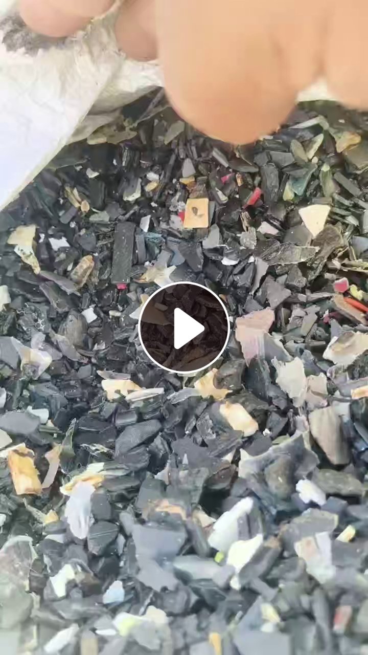 出售电磁炉上下来的阻燃合金破碎料，月供50吨