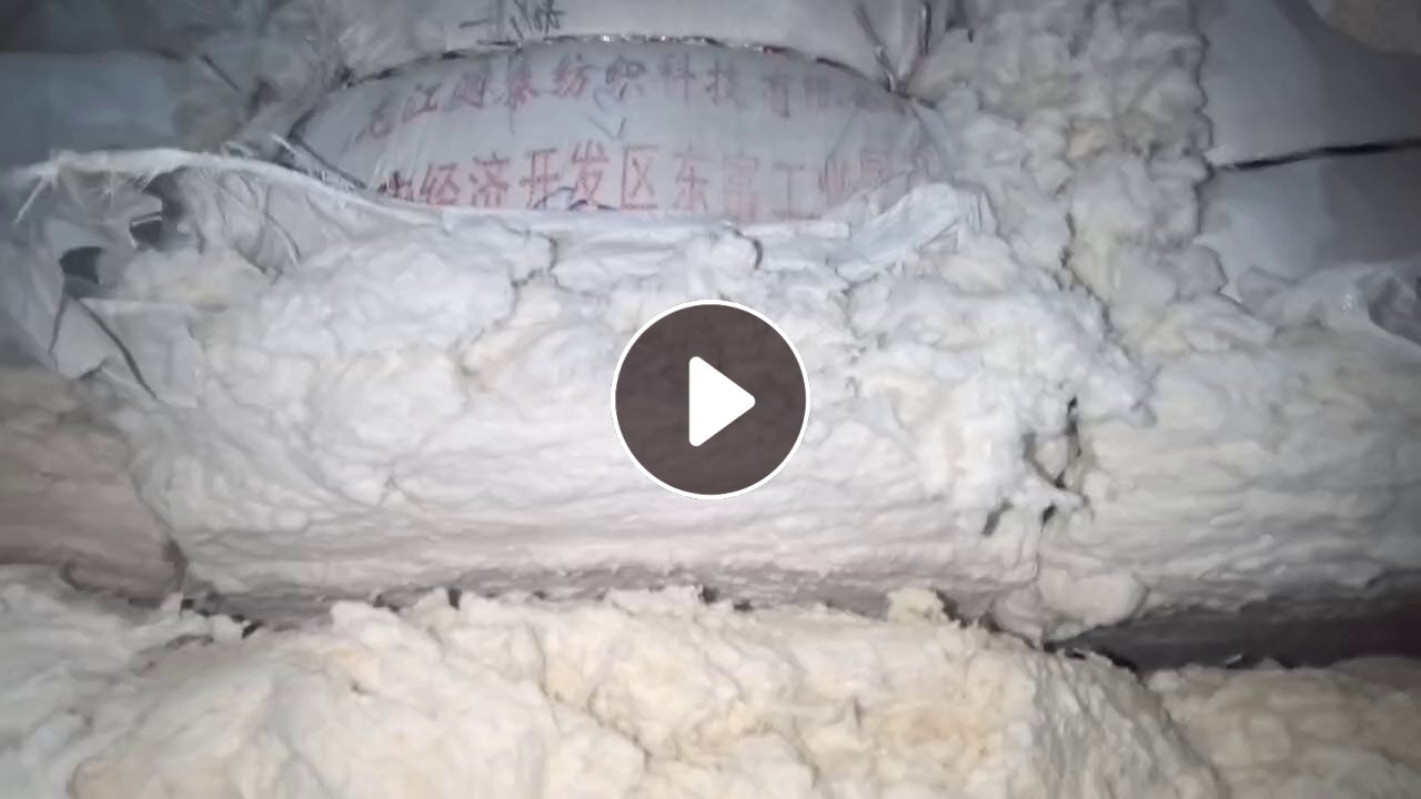 长期出售气流纺下来的白色混纺车肚，涤棉车肚，含棉20-30左右，现货有60吨左右，货在江苏宿迁