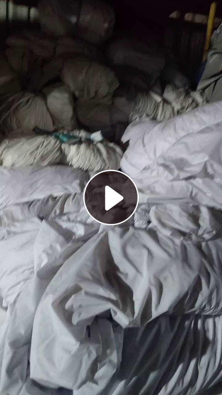 出售PVC广告软膜，无边条，一半分出了纯白色，一半没分，现货七八吨