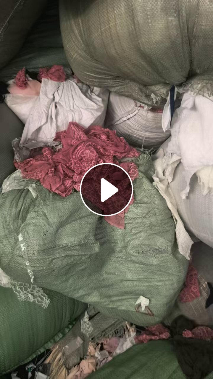 长期出售杂色锦氨花边布，锦氨废布，现货一车9.6，在广东普宁