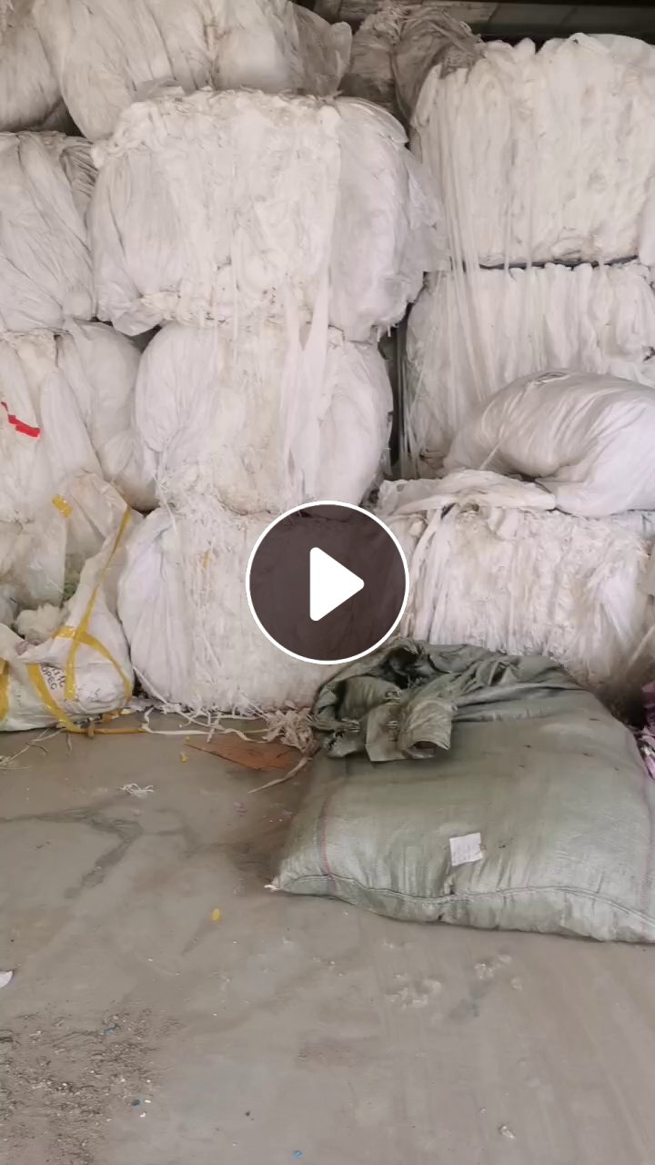 长期出售无纺布厂下来的涤棉水刺无纺布，纯棉无纺布，涤棉无纺布现货40吨，纯棉无纺布120吨