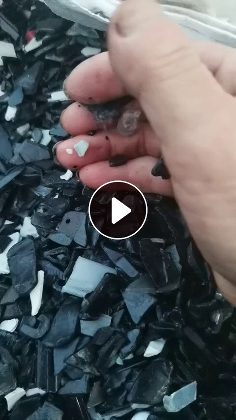 长期出售黑色灯芯PC破碎料，现货30吨左右