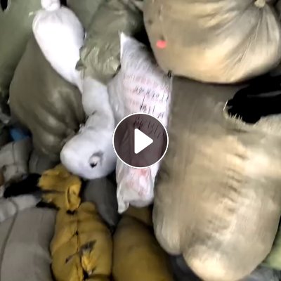 长期出售涤氨废布，涤氨边角料，氨纶含量10以上，现货30吨，货在江苏苏州