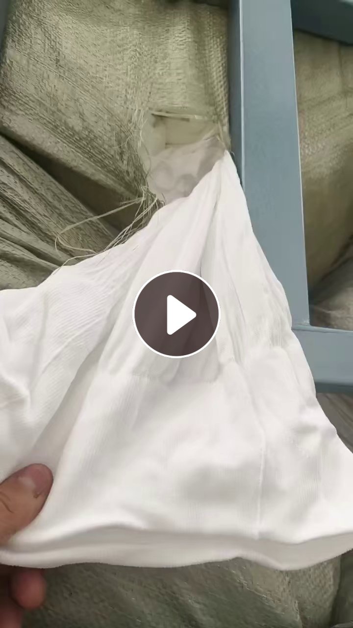 长期出售无缝内衣边角料，锦氨废布，尼龙废布，月供70-80吨，货在浙江金华