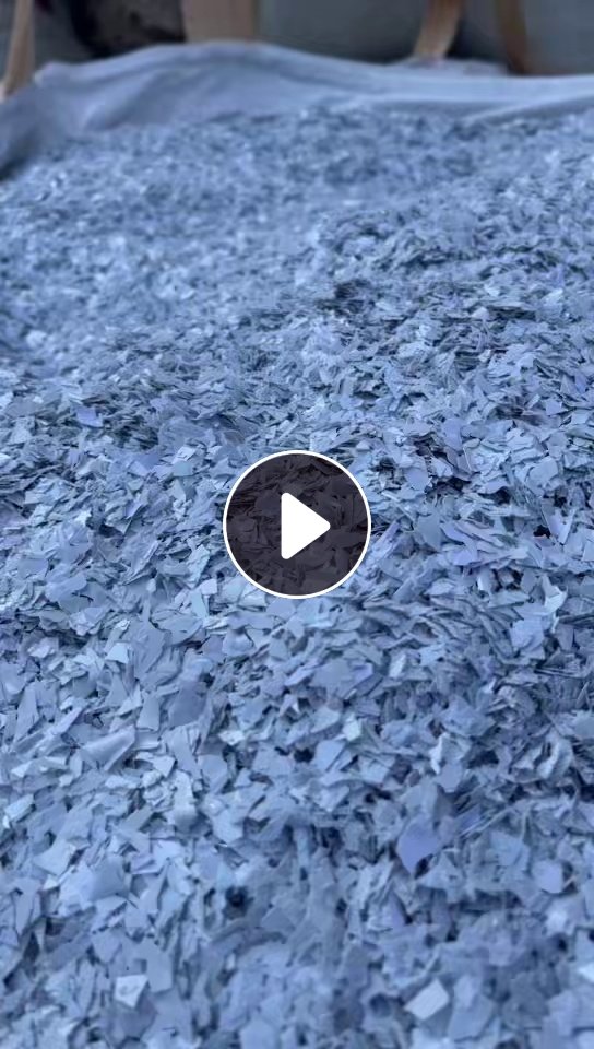 出售PET瓷白吸塑片破碎料，现货二十几吨，够9米6一车