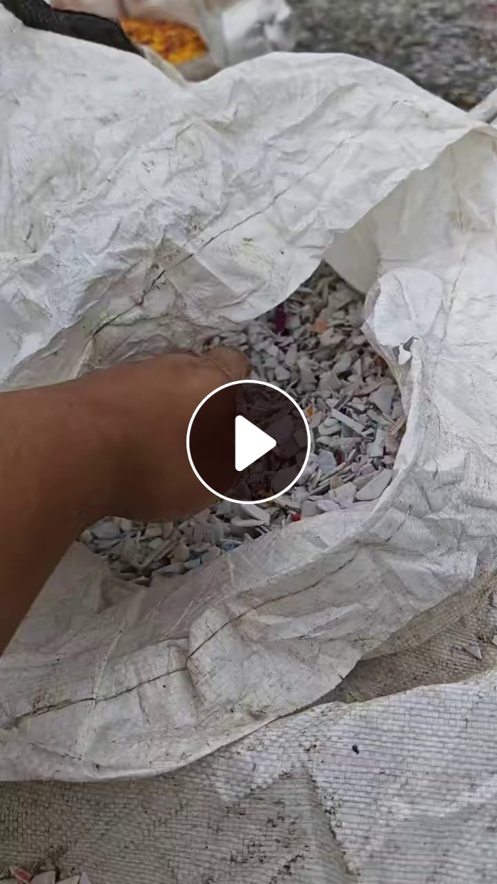 长期出售带字白涂料桶，有过水池，现货一车