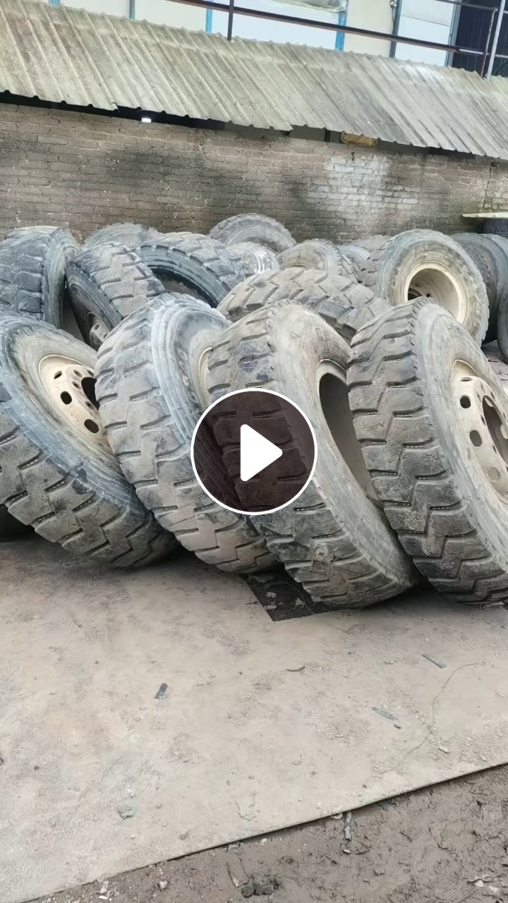 长期出售大钢丝轮胎，废料和二手都有