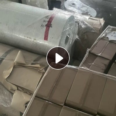 出售卷筒PVC复合墙纸，一面纸一面pvc，有大卷的，有箱子装的