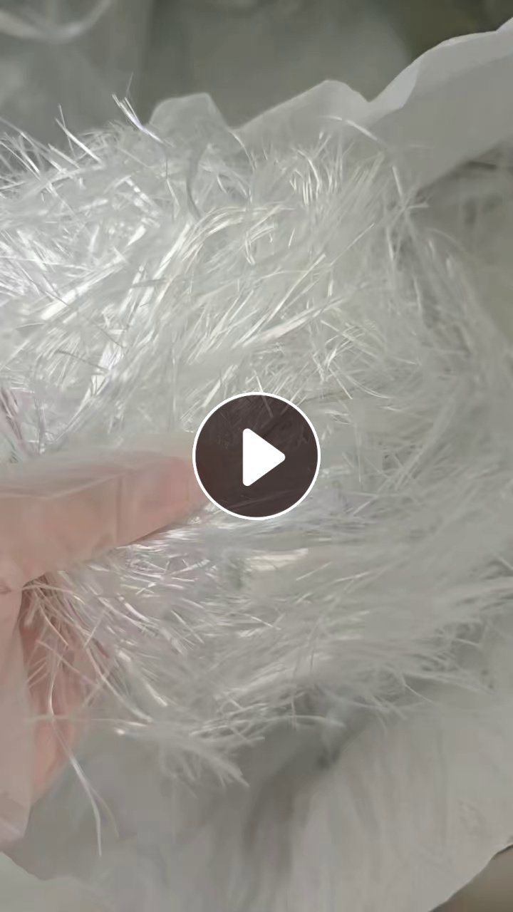 长期出售无碱玻璃纤维废丝，7-9微米的，月供9.6米三车，货在山东泰安