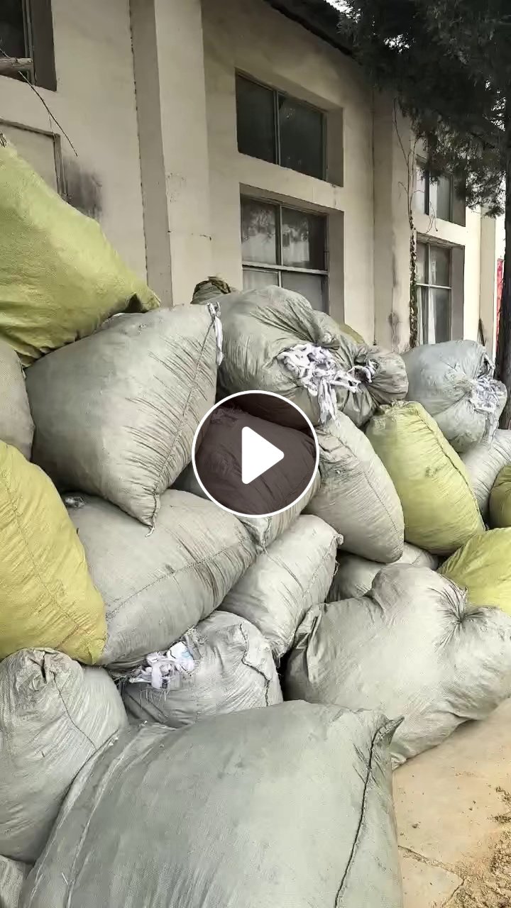 长期出售挡风被下脚料，挡风被边角料，月供20吨左右，货在浙江宁波