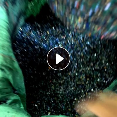 出售电容PET套管破碎料，干净无杂，现货40吨左右，长期有货