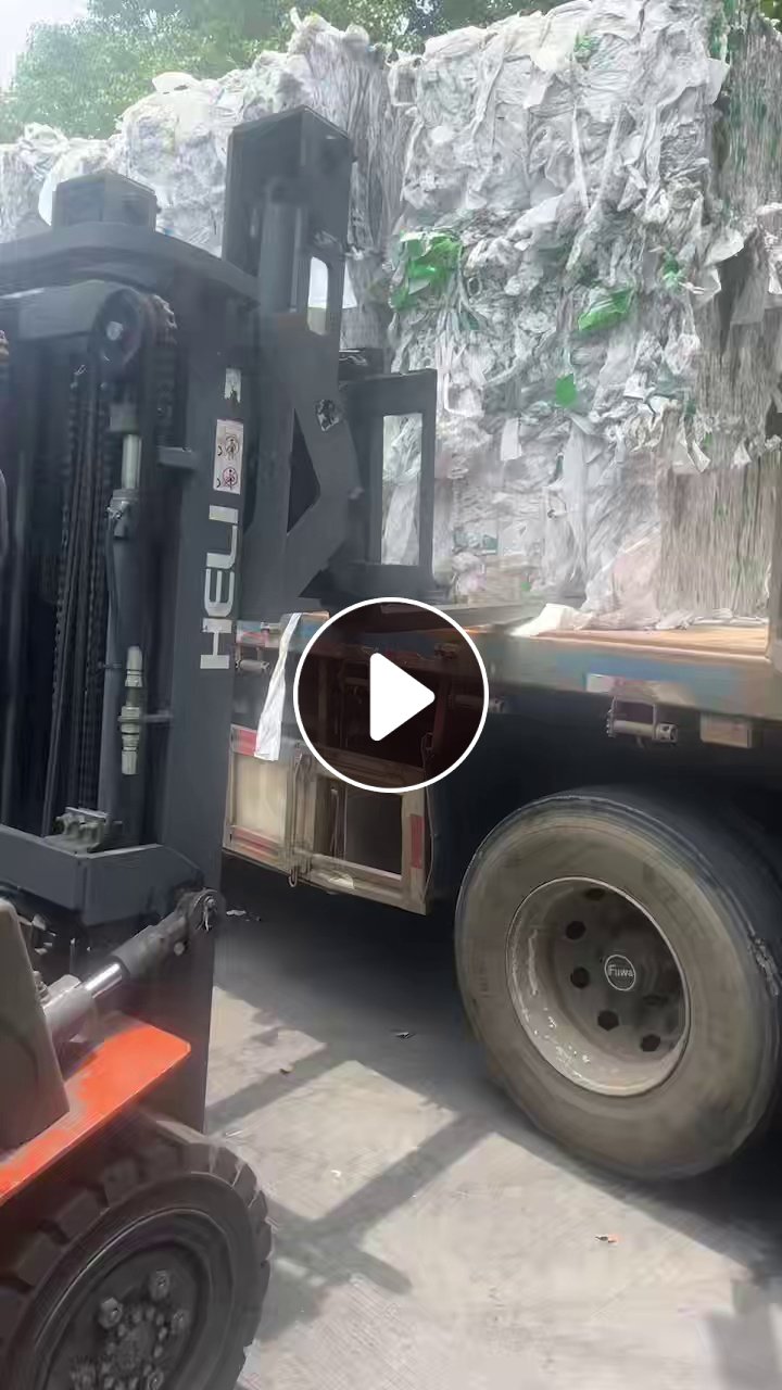 出售电池膜拆解料，月供30吨，有含一些胶带，也有一些复合混打在里面