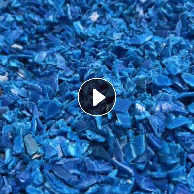 长期出售大蓝桶破碎料，小蓝桶破碎料，热洗，大蓝桶有去盖，长期有货