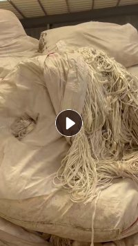 长期出售白色涤纶工业丝，涤纶废丝，从吊装带抽出来的，现货有100多吨，货在山东临沂
