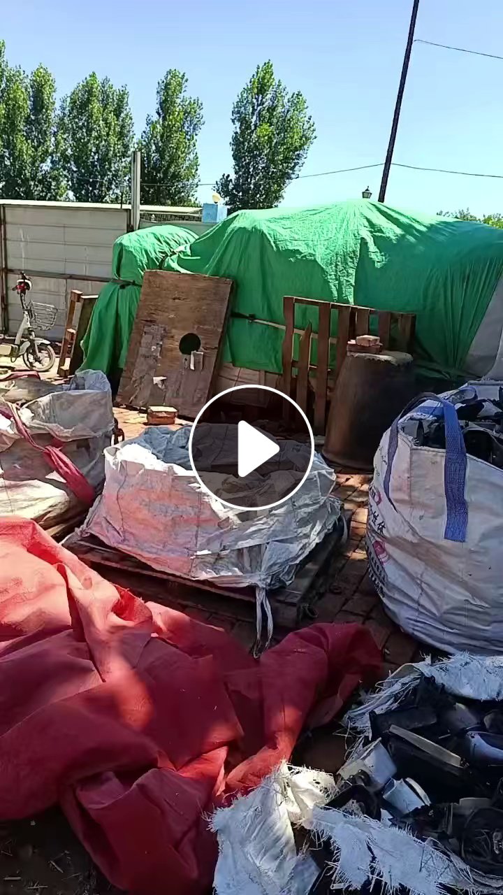 长期出售汽车废旧安全带，安全带废料，1米-3米长的都有，现货十吨，货在天津