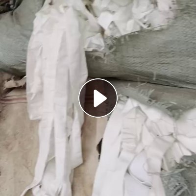 出售内衣厂下来的锦氨带子，锦氨废布，黑色白色都有，现货四吨多，货在浙江嘉兴