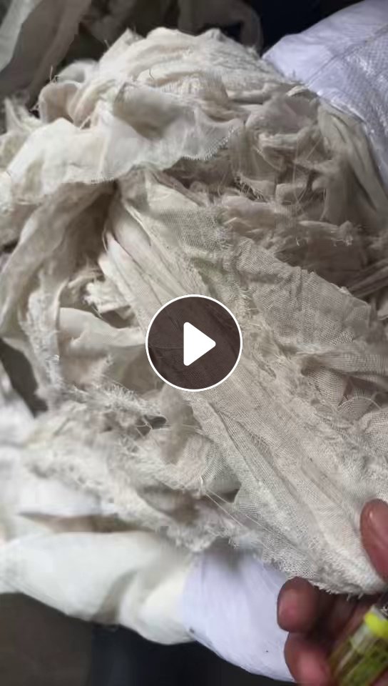 长期出售纯棉废布，涤棉废布，人造棉废布，分开卖，货在浙江绍兴