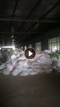 出售软PVC料，PVC软膜，做玩具下来的边角料，也有一些卷膜，现货200吨