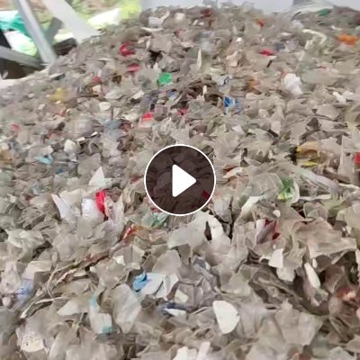 长期出售pet瓶片破碎料，有带标签，油壶含量5%，干破，月供100吨