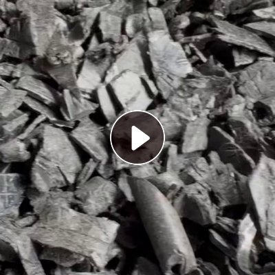 长期出售锂电池厂下的abs/pc合金破碎料，清洗甩干加脱水，现货10吨