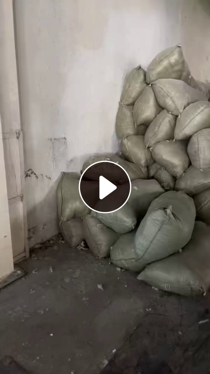 长期出售涤黏布边纱，涤纶85黏胶15的，现货七八吨