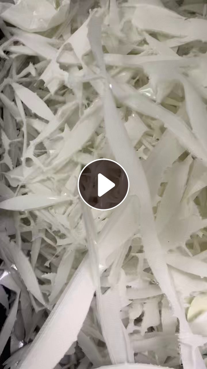 出售皮革边角料，每个月10吨左右