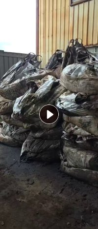 出售汽车破碎料，沉底料的铁粉，分粗铁和细铁，粗铁两毫米以上，细铁两毫米以下，现货100多吨