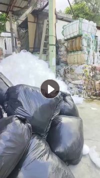 出售PE胶水膜废料，轻胶PE膜废料