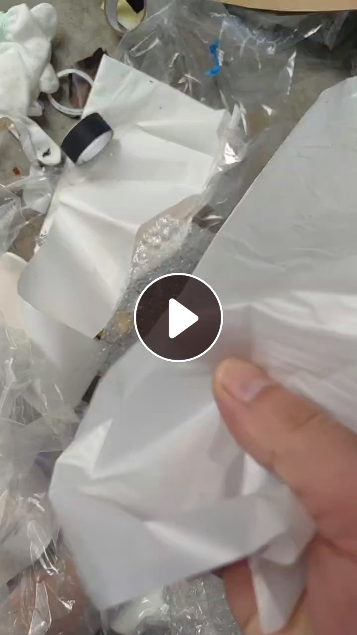 出售线路板厂下来的PET膜废料，现货5吨左右，未分拣的