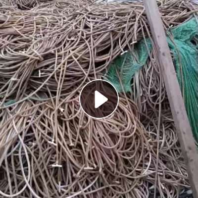 出售软质PVC废料，PVC输氧管毛料，现货40吨
