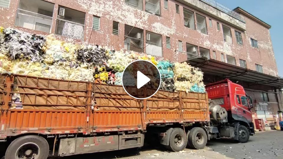 长期出售多彩纯肉海绵料，海绵边角料，废海绵，月供1000吨