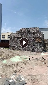 长期出售丙纶地毯边角料，带背胶，都是压好包的，每个月有1000多吨，货在山东青岛