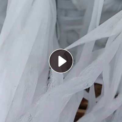 长期出售涤纶无纺布边角料，无纺布边角料，现货有8吨左右，货在江苏泰州