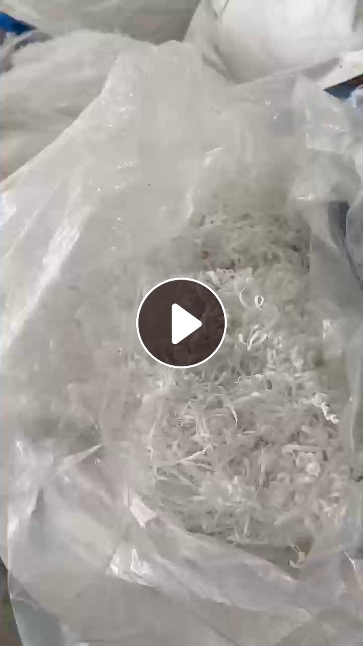 长期出售PTFE边角料废料，刨花料，现货十几吨，货在江苏苏州