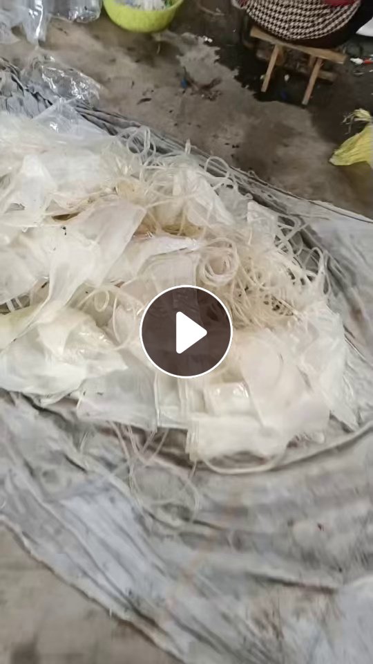 出售PVC输液袋废料，每个月20几吨