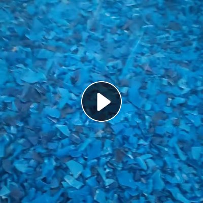 长期出售小蓝桶破碎料，没有气味的和有味的都有，一个月能有30吨左右