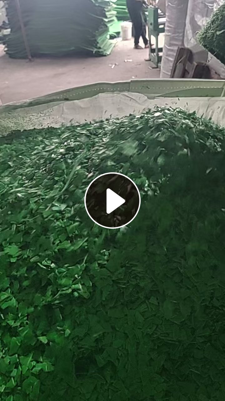 长期出售pe钢卷皮破碎料，全漂干破的，有绿蓝2种，现货二十几吨