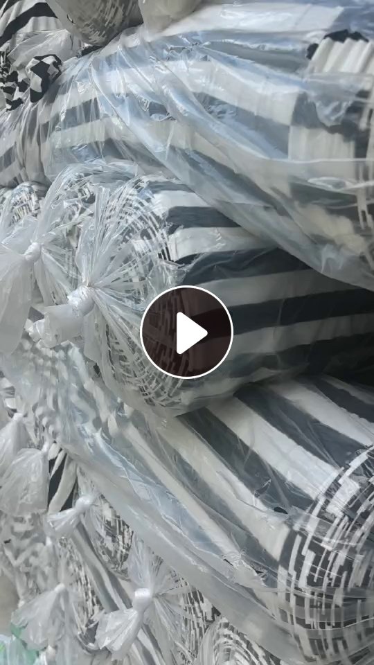 出售牛奶丝杠条成品布，库存牛奶丝，牛奶丝条纹布，现货有6吨左右，货在广东揭阳