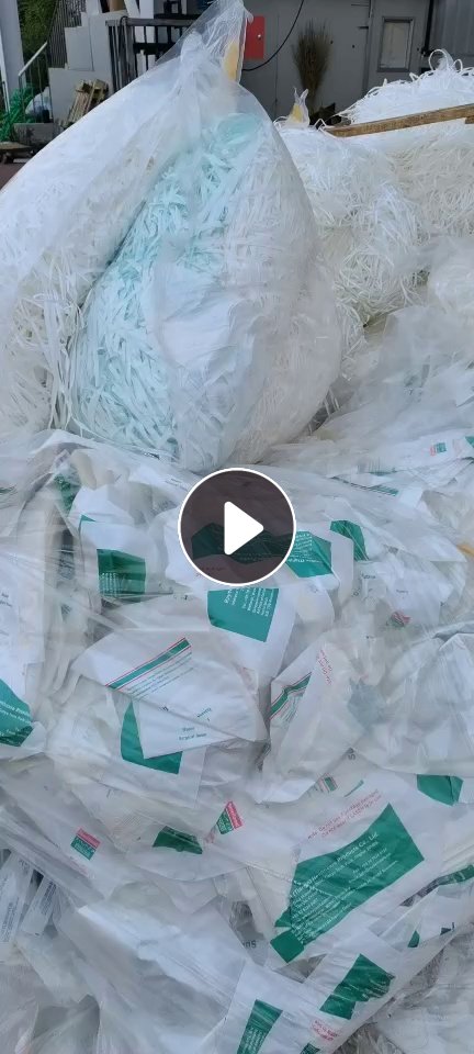 长期出售带膜的医疗纸切边料压块
