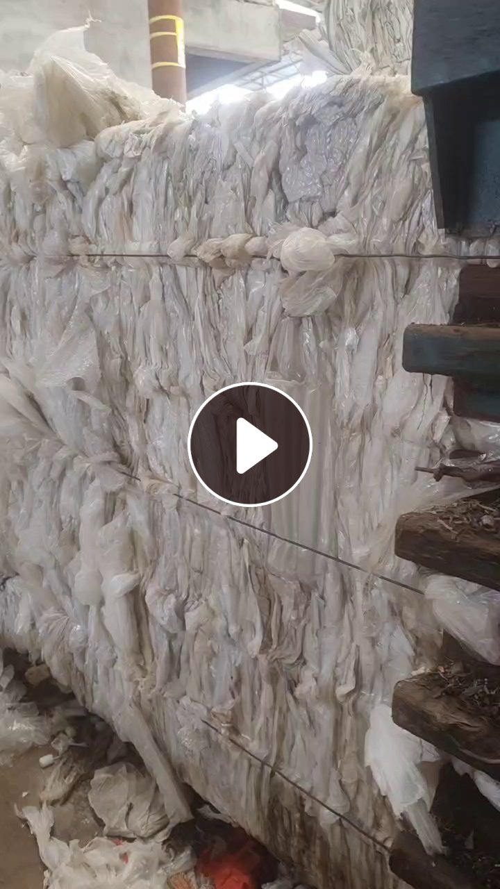 长期出售一级二级干造高压缠绕膜废料，月供量大，现货十几吨