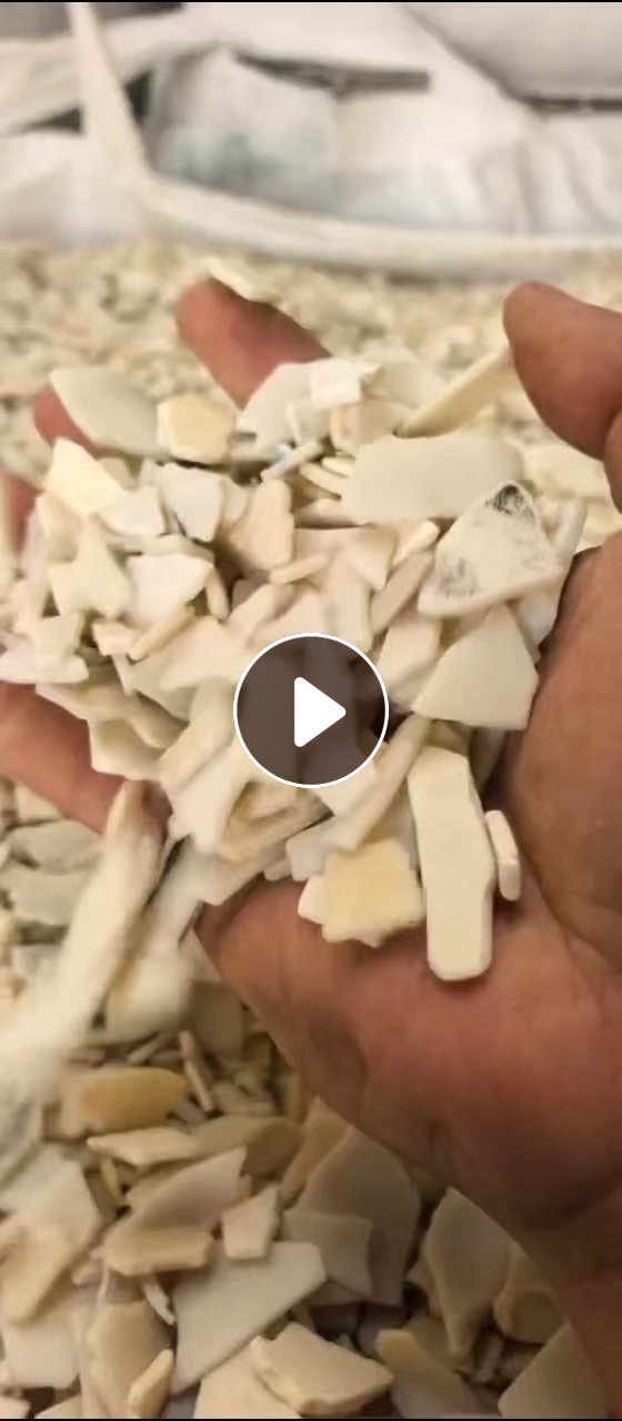 长期出售摩配褪漆本色ABS破碎料，现货100吨