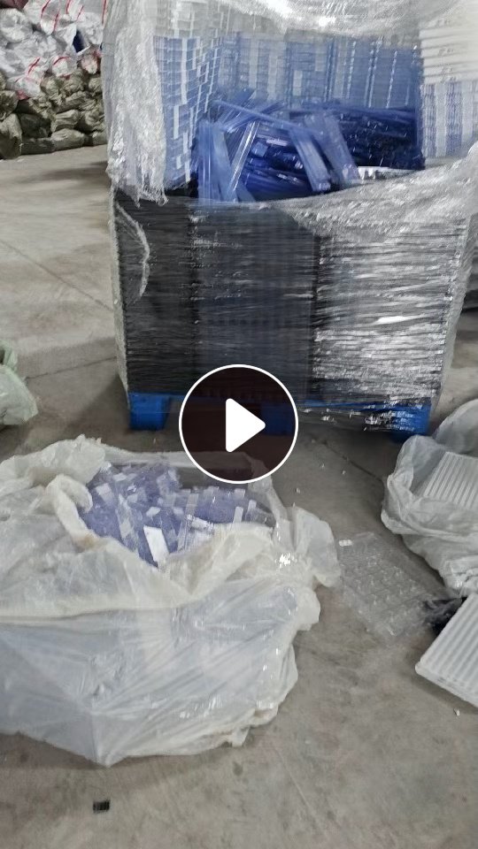出售PET吸塑盒毛料，电子厂下来的，每个月20几吨