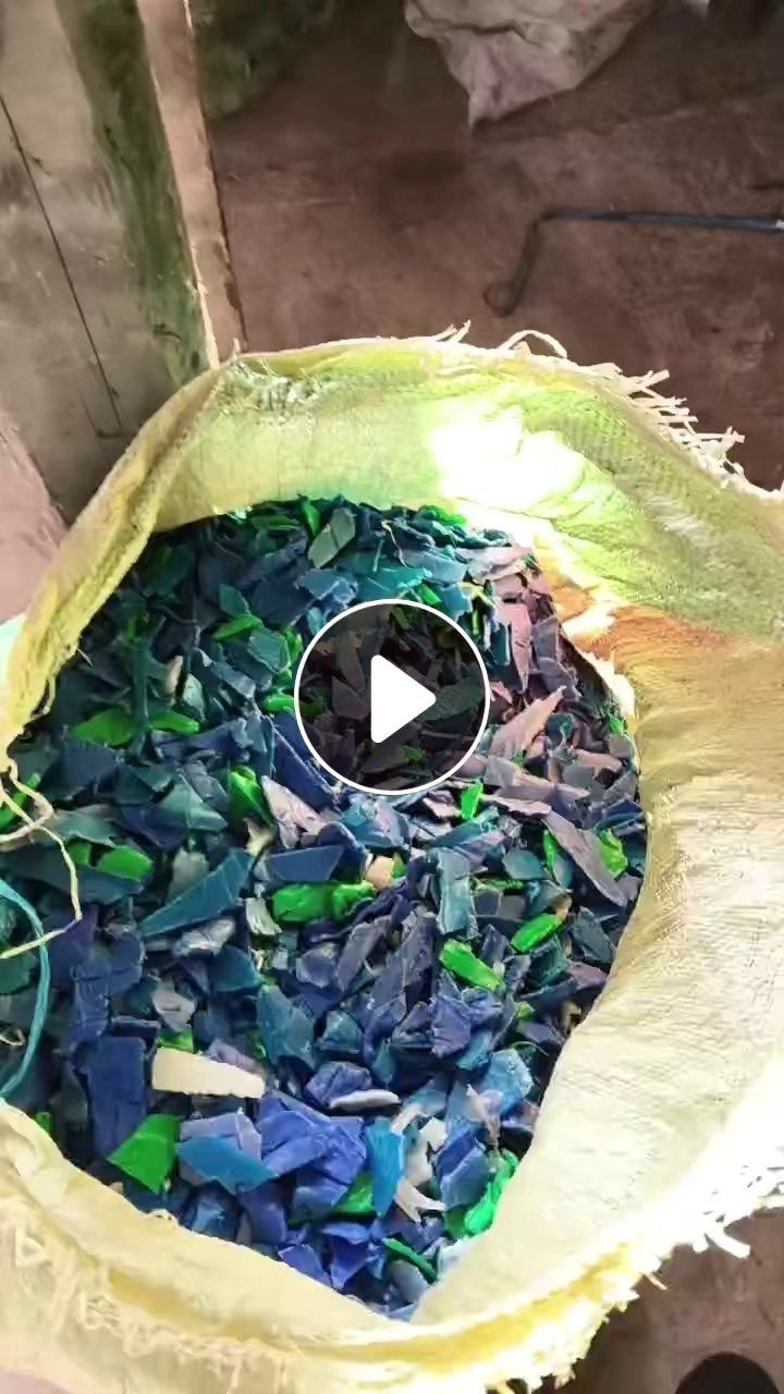 长期出售蓝桶破碎料，大蓝桶破碎料，小蓝桶破碎料