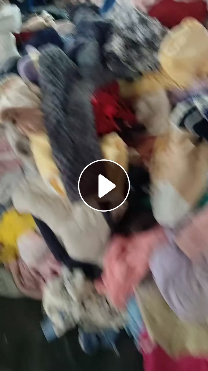 长期出售毛绒睡衣统货，绒睡衣，现货有五六吨，货在江苏苏州