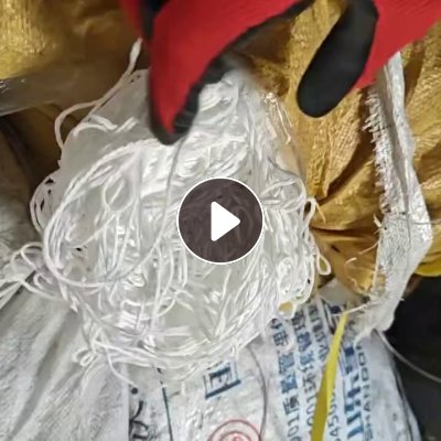 出售玻璃厂下来的聚酯废纱，聚酯白线，现货十五吨，货在福建福州