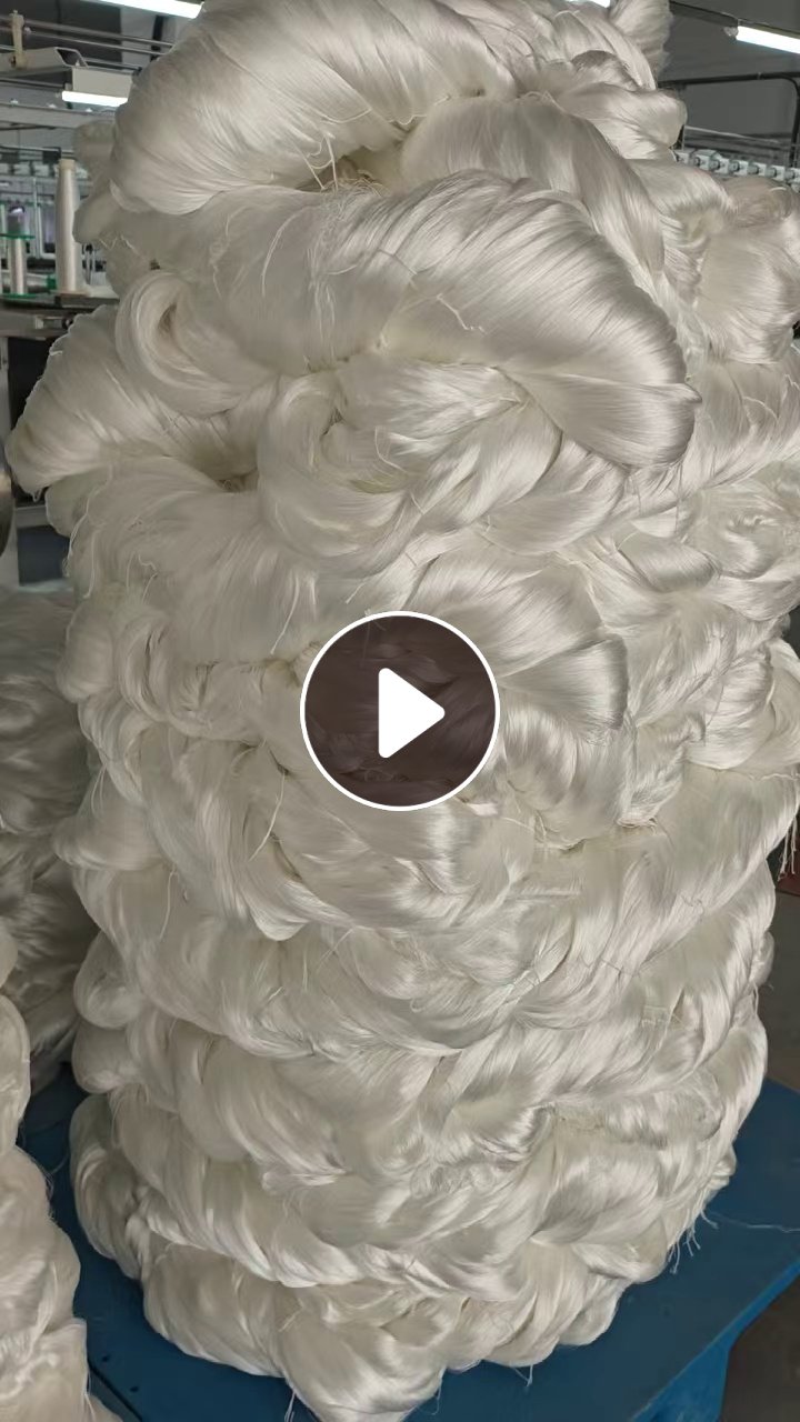 厂家长期出售各种规格正品涤纶丝，人造丝，有筒装，绞纱，筒装可定型也可不定型，在新疆图木舒克