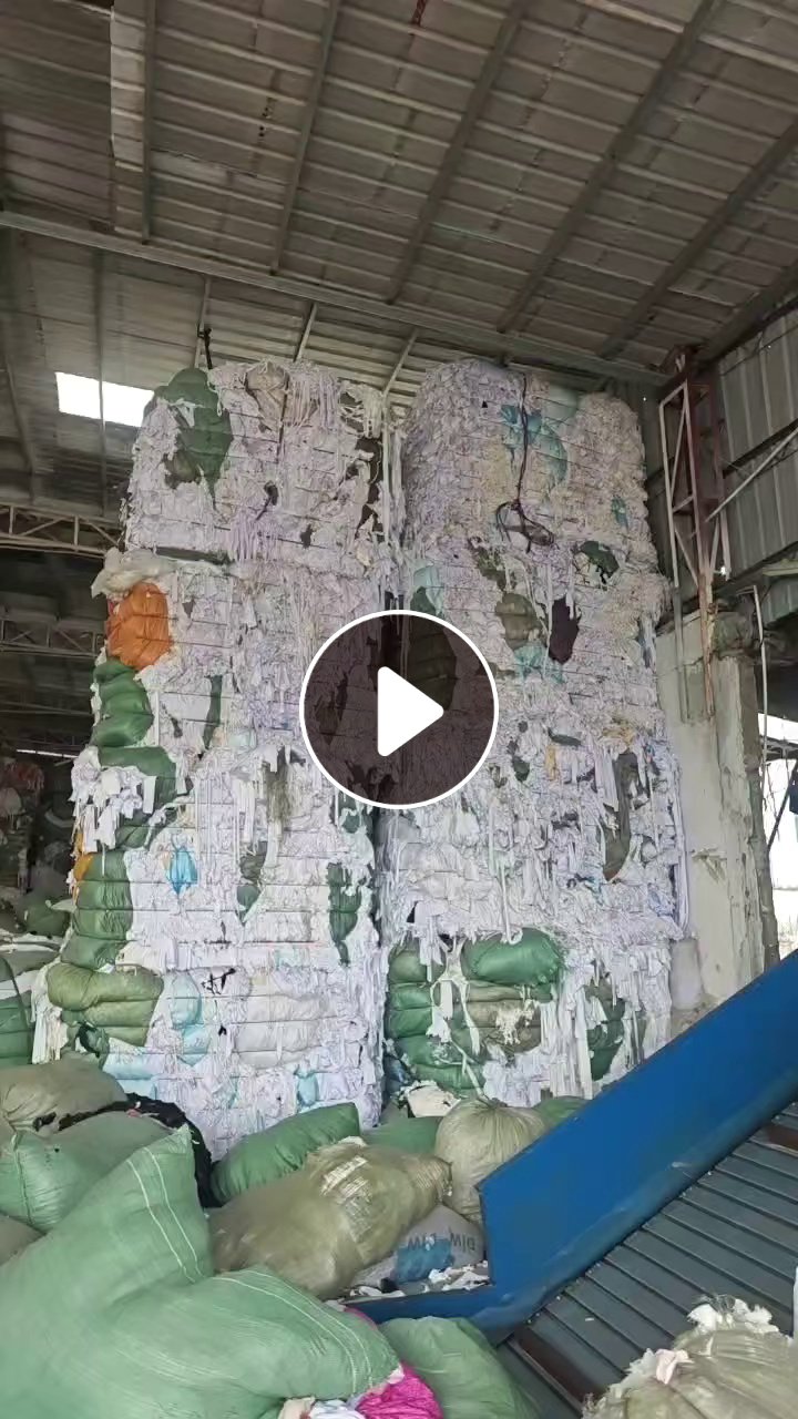 长期出售漂白涤棉布碎，漂白废布，现货35吨，在广东东莞
